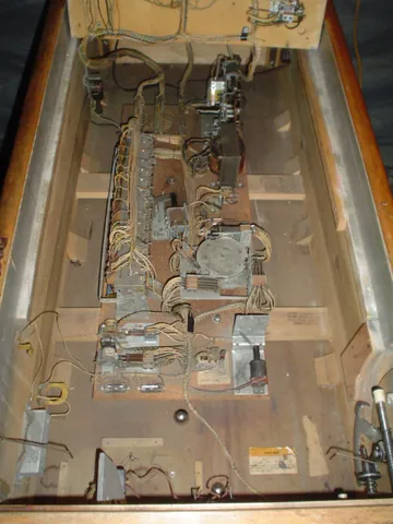 Inside Cabinet*