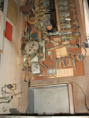 Inside Cabinet*