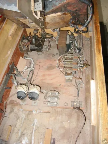 Inside Cabinet