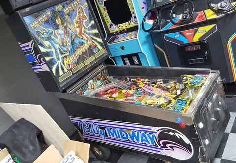 Sample Game - Cabinet - Left*