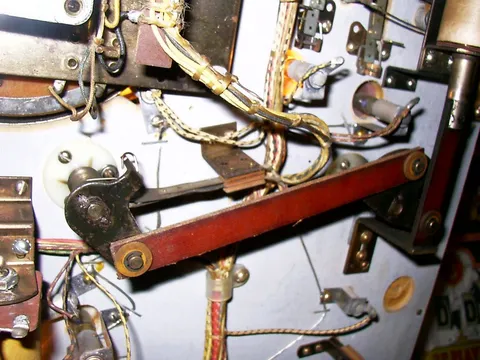 Right-side Flipper Links*