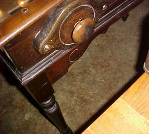 Ball Lift Knob