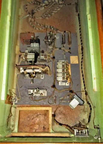 Inside Cabinet*