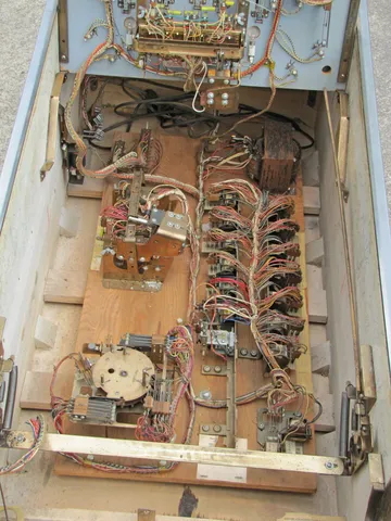 Sample Game - Inside Cabinet*