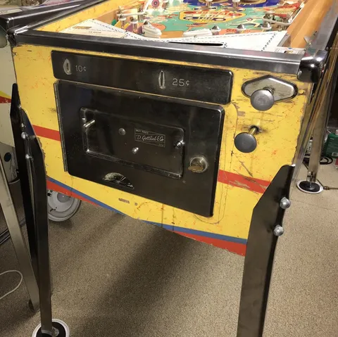 Sample Game - Cabinet - Front*