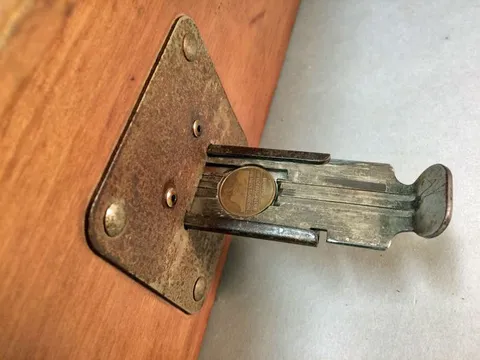 Coin Slide with Coin*