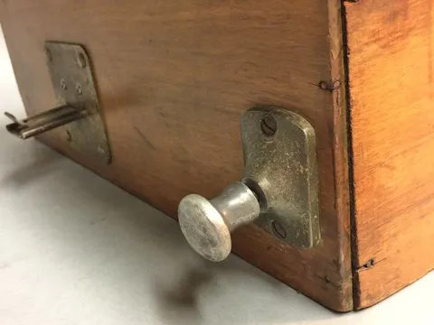 Cabinet - Front
