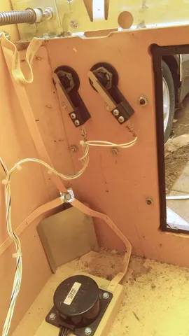 Test Game - Inside Cabinet - Detail*