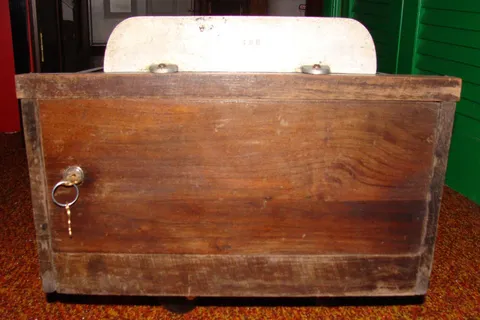 Cabinet - Back