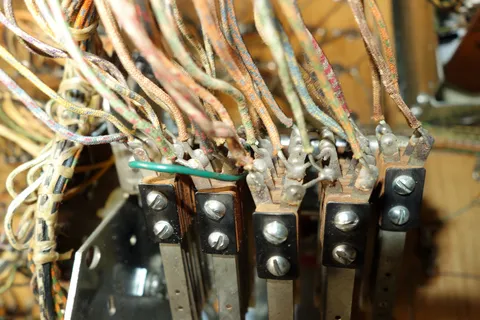 Player Unit Wiring - Front Side