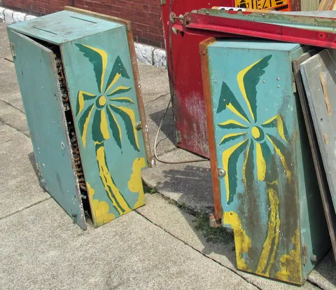 Backbox - Left and Right*