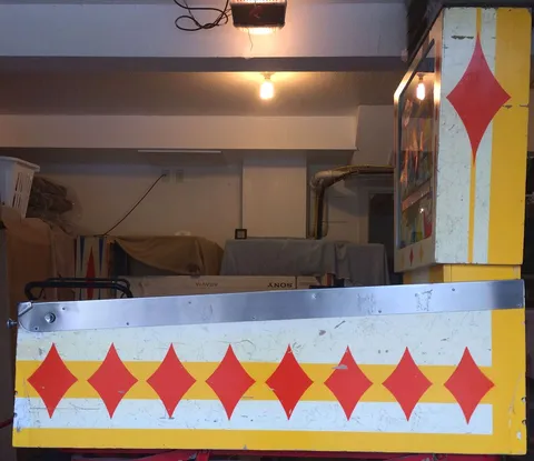 Sample Game - Cabinet - Right*