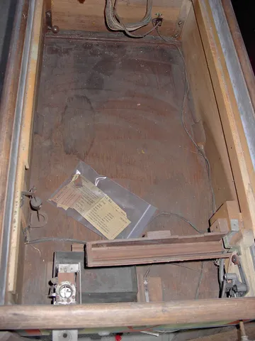 Inside Cabinet