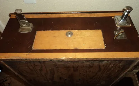 Cabinet - Front*