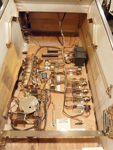 Sample Game - Inside Cabinet*