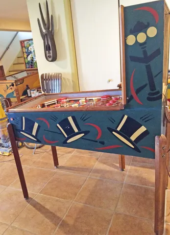 Cabinet - Right (with retrofit flipper button)*