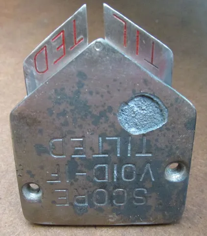Tilt Badge*