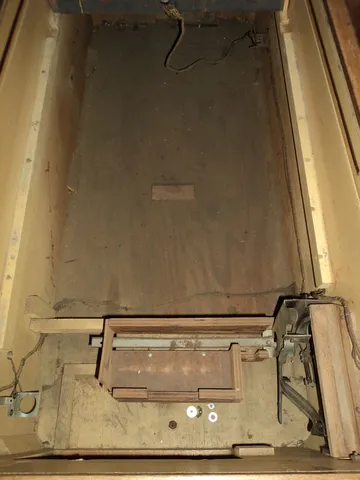 Inside Cabinet
