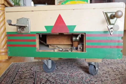 Cabinet - Front