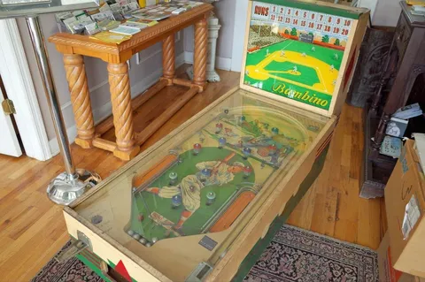 Cabinet - Right View