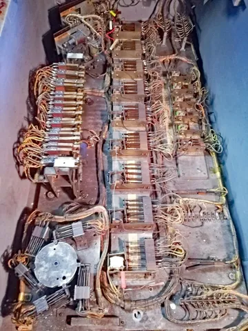 Inside Cabinet*