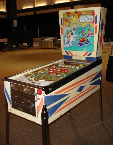 Sample Game - Cabinet - Right*