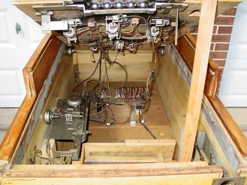 Inside Cabinet - Rolldown Version (with retrofit flippers)*