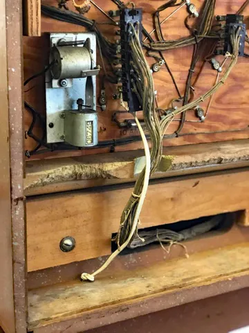 Inside Backbox - Detail*