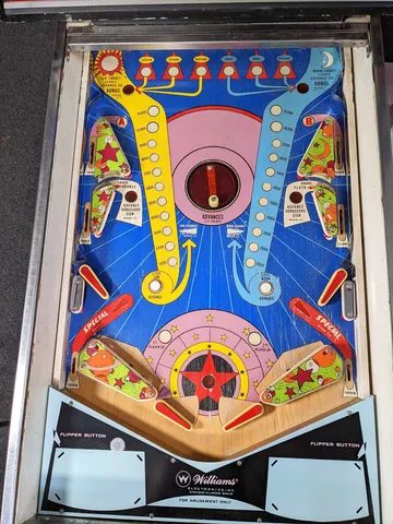Playfield - One Spinning Post*