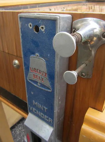 Ball Lift and Shooter Knobs*