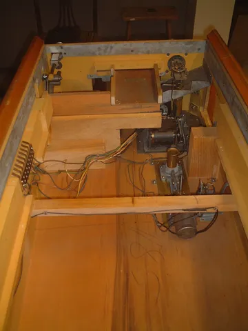 Inside Cabinet