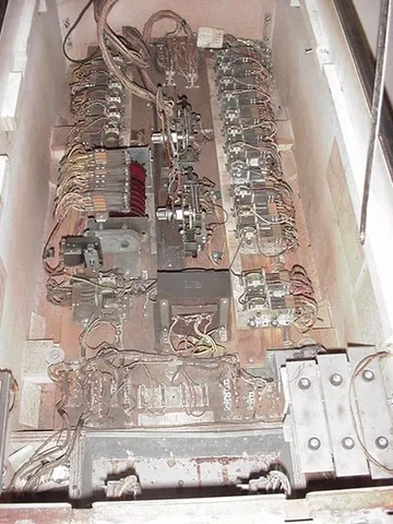 Inside Cabinet