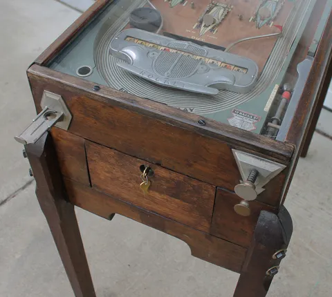 Cabinet - Front