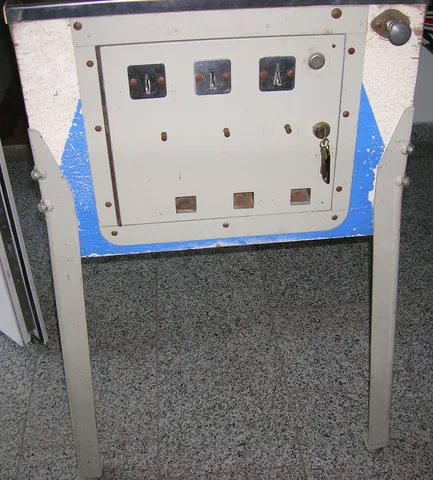 Early Production Cabinet - Front*