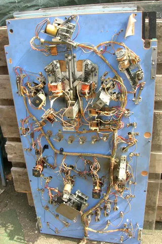 Early Production - Under Playfield*