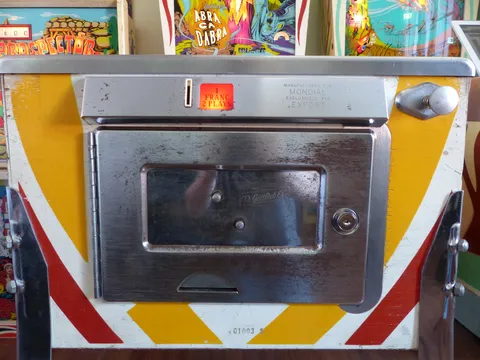 Sample Game - Cabinet - Front*