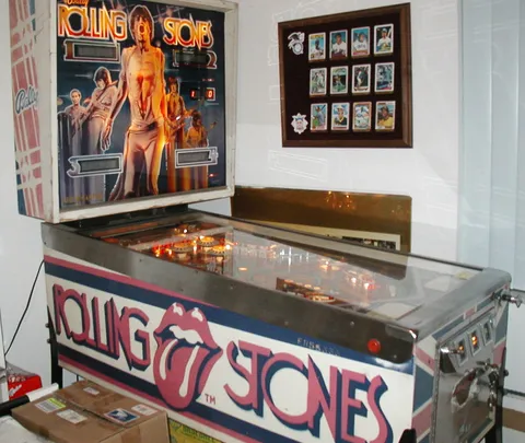 Later Production Cabinet Art - Red Tongue*