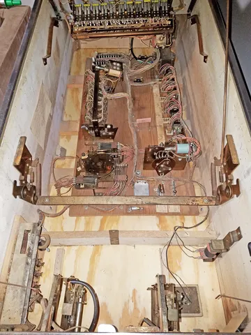 Inside Cabinet