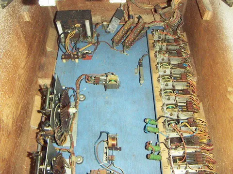 Inside Cabinet - Add-A-Ball Mode*