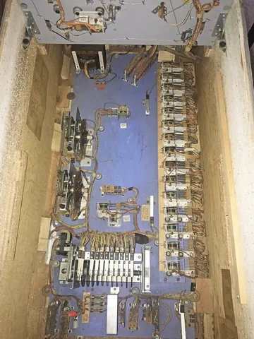 Inside Cabinet - Replay Mode*