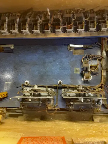Early Production Inside Cabinet - Middle*