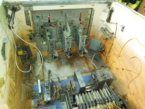 Early Production Inside Cabinet - Front*