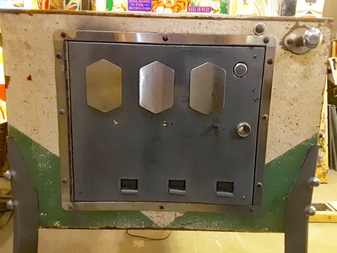 Early Production Cabinet - Front*