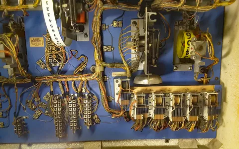 Early Production Inside Backbox - 6 Relays*