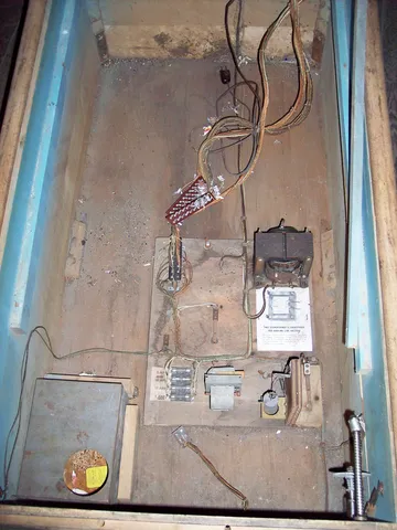 Inside Cabinet*