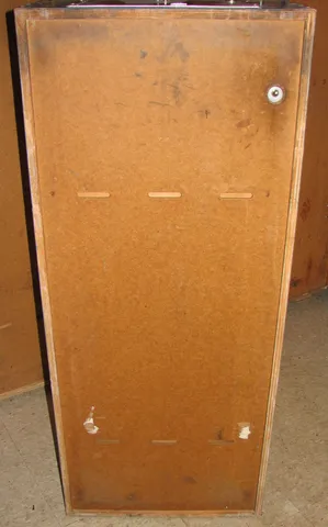 Later Production Cabinet - Bottom*