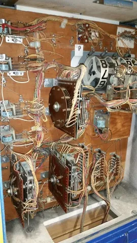 Inside Backbox - 2 Flippers*