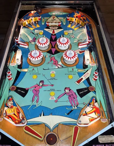 Illuminated Playfield - 4 Flippers