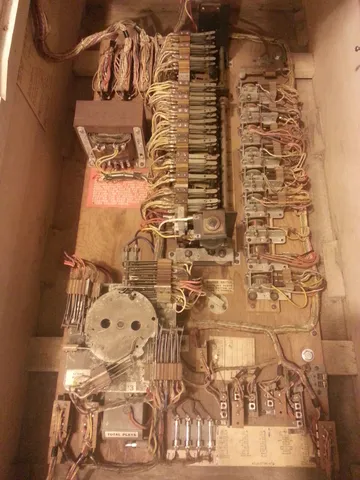 Inside Cabinet