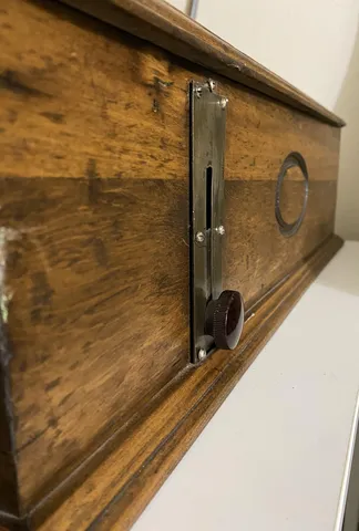 Cabinet - Right